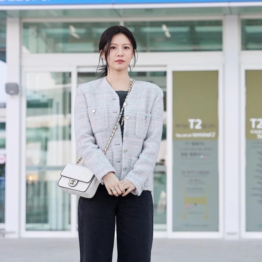 샤넬 숄더백 플랩백 투톤 화이트 블랙 뉴미니
