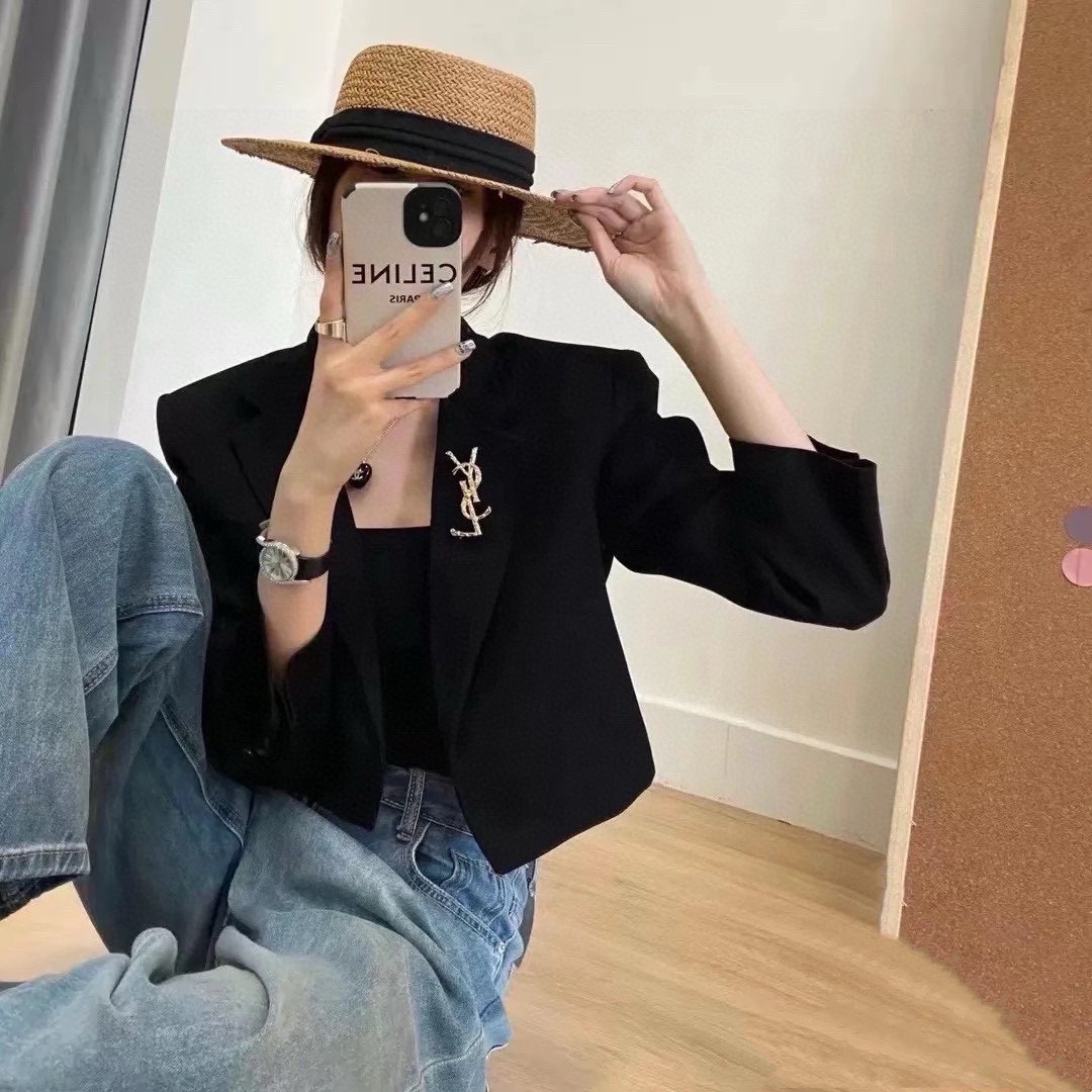 입생로랑 브로치