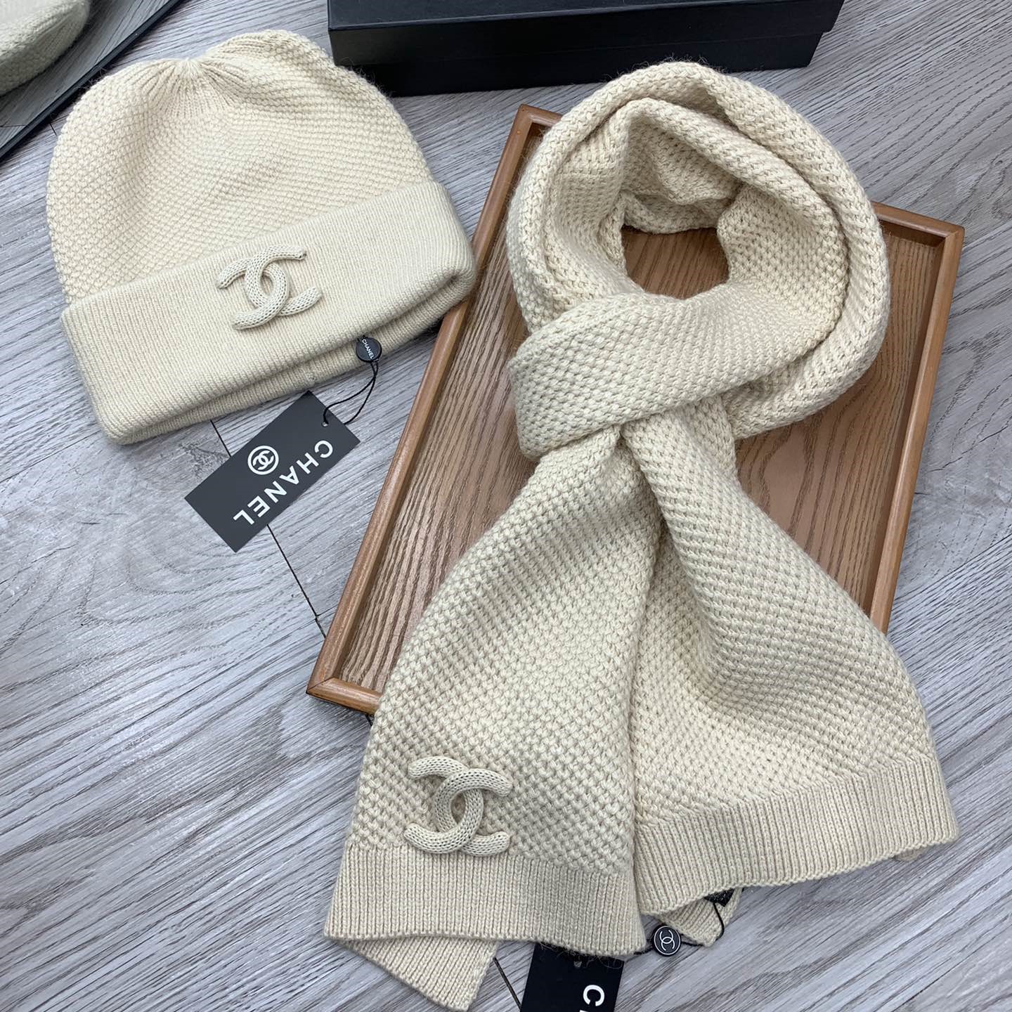 샤넬 머플러 목도리 비니 세트 2가지 색상 