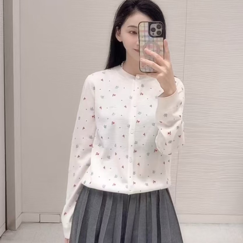 디올 여성 가디건