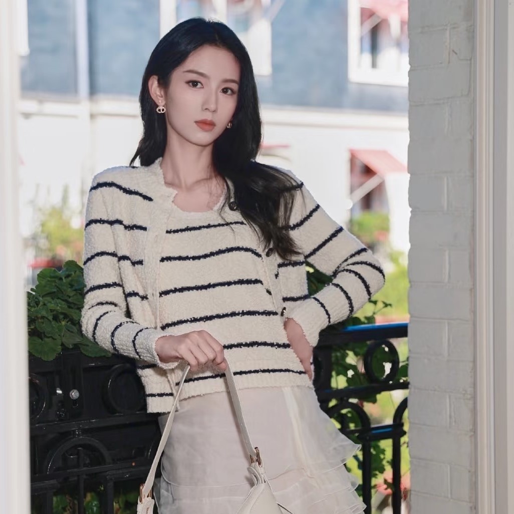 디올 여성 가디건