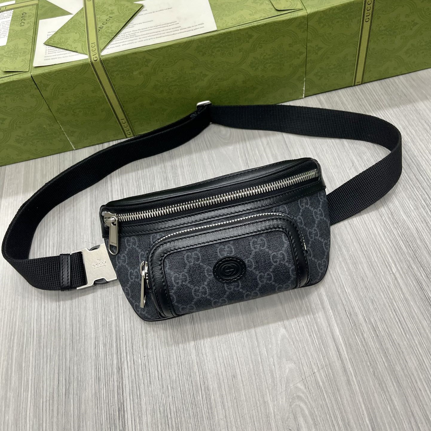 구찌 G 인트로킹 벨트백 682933