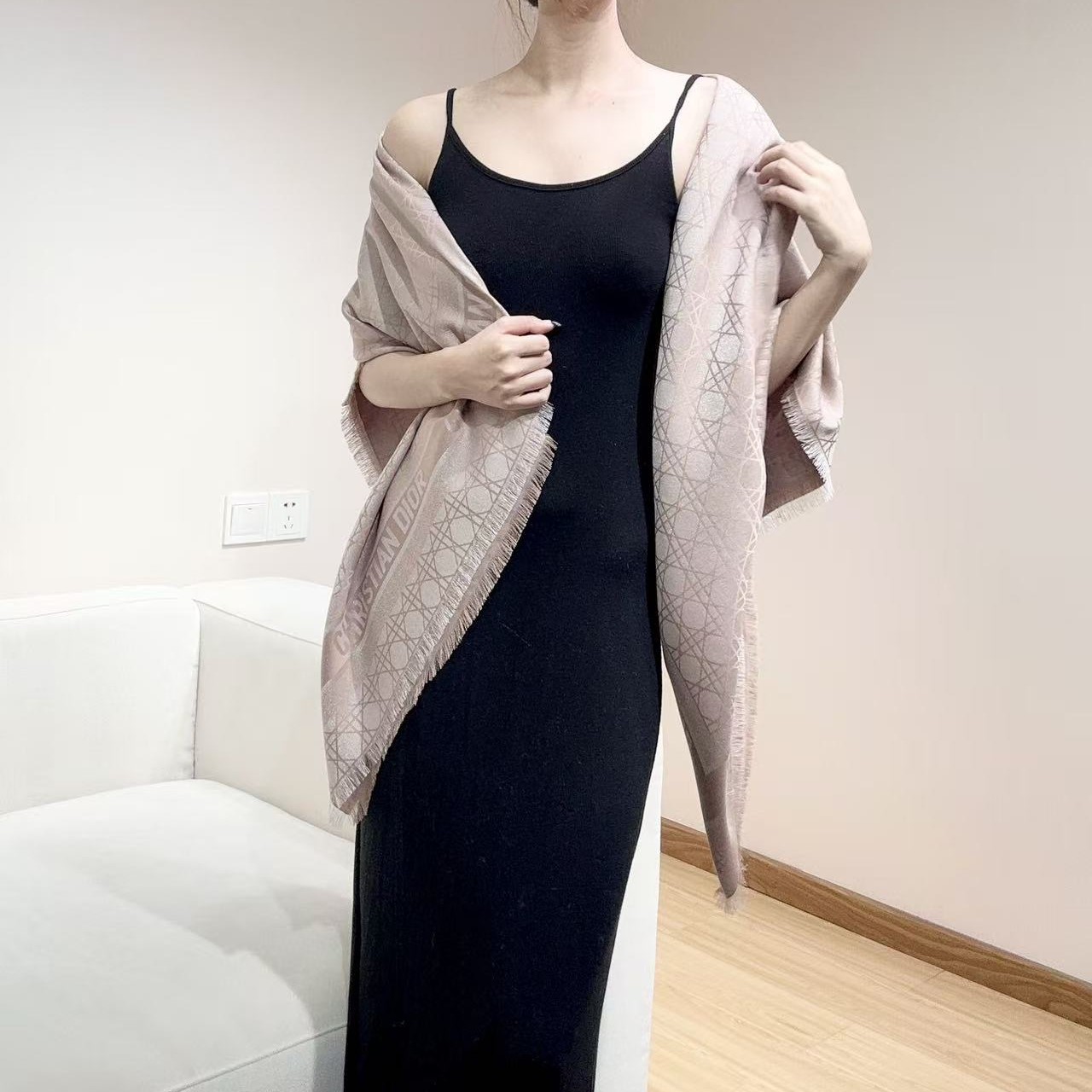 디올 오블리크 숄 스카프