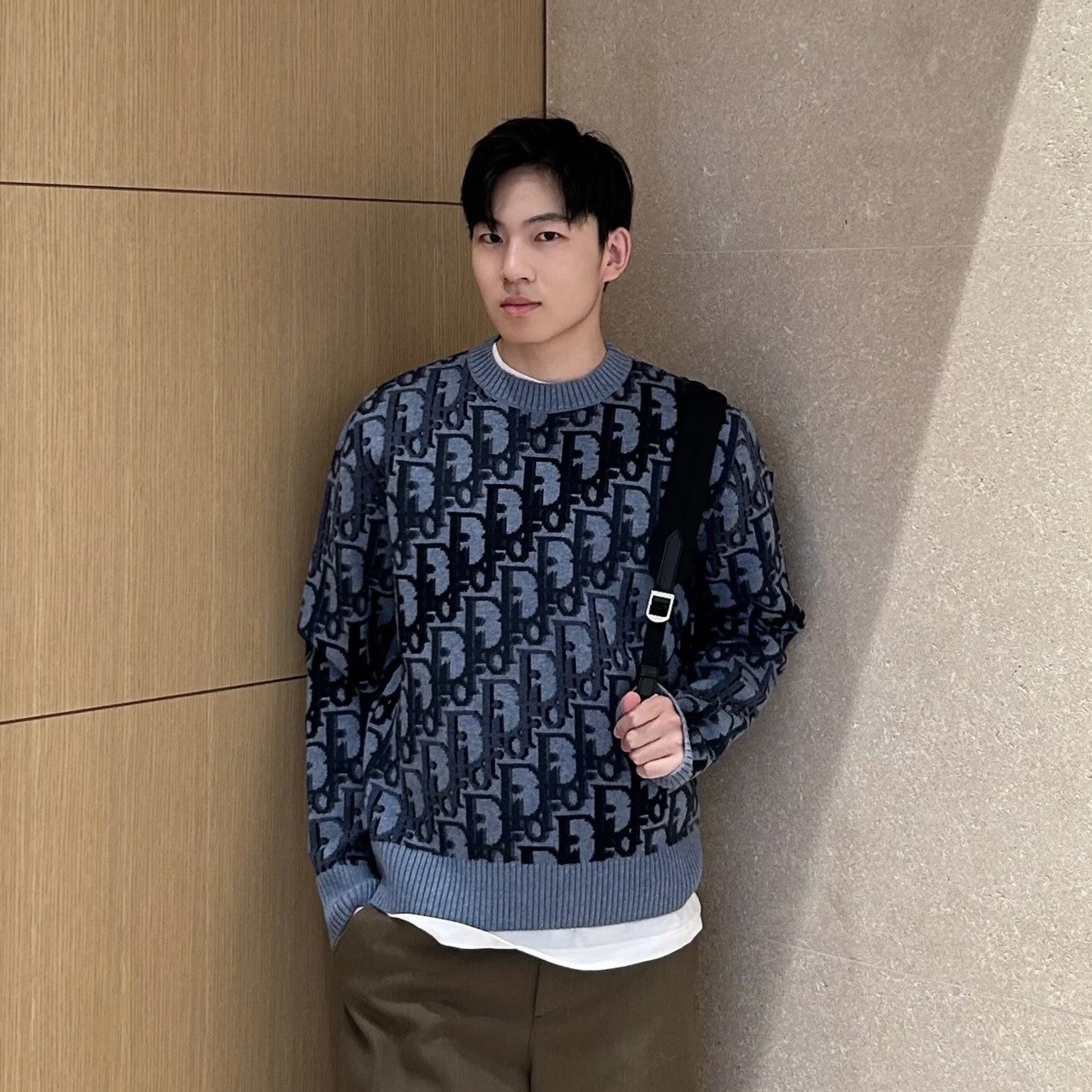 디올 니트 긴팔 티셔츠 남녀공용