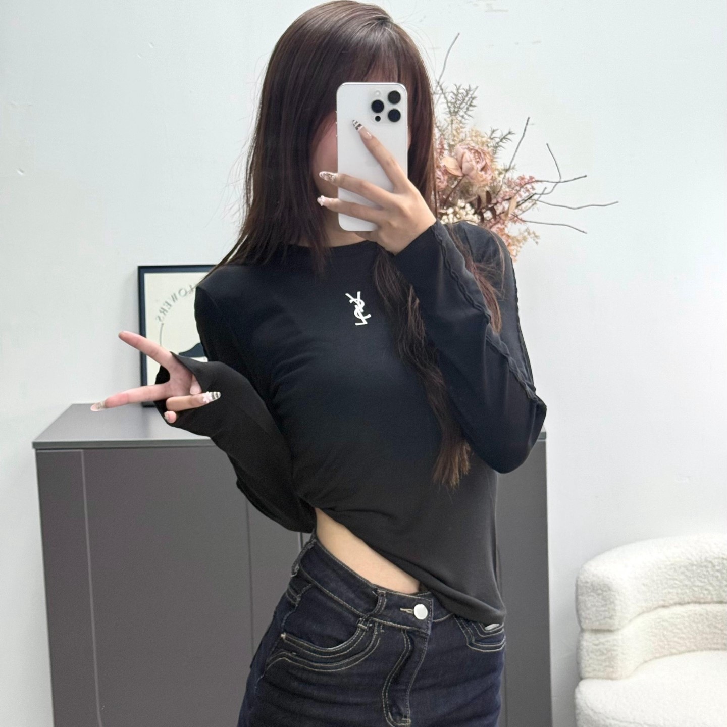 입생로랑 긴팔 티셔츠 2가지 색상