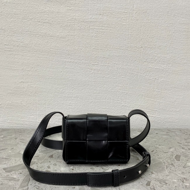 보테가 mini Cassette Bag